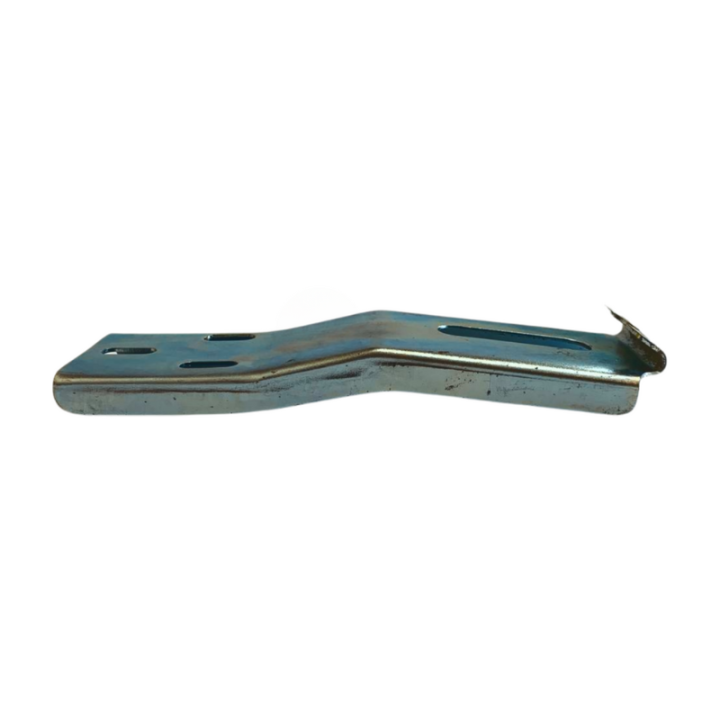 Patte de fixation de capot 2CV 05/53 à 12/60 sur pare choc
