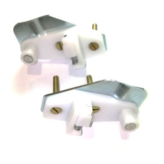 Paire de platines de serrure de porte AR de Dyane sur caisse
